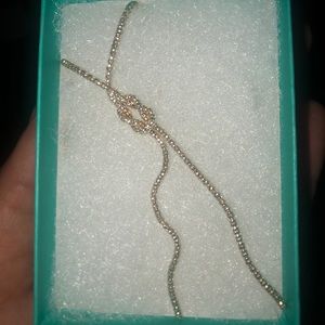 Knot necklace
